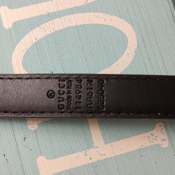 Gucci Reversible Gold GG Monogram/Black Leather Women's Belt - Picture 7 of 8